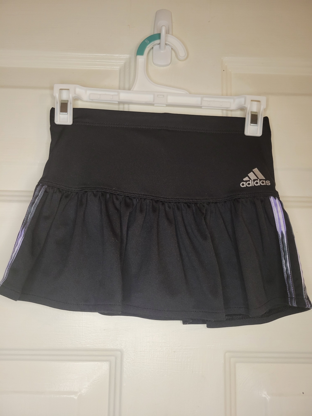 Adidas Black Tennis Skort with Purple Accent - Picture 3 of 8